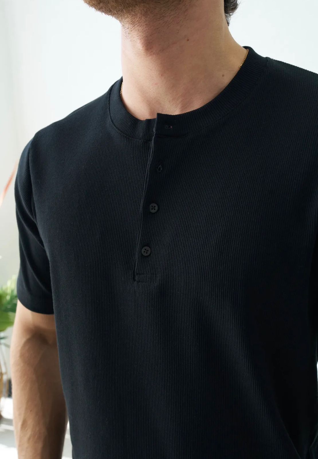 Henley t-shirt Black
